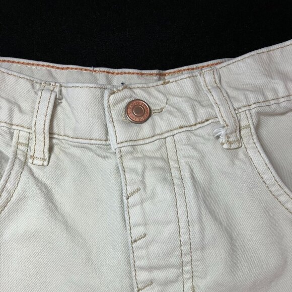 We the Free Barrel White Washed Barrel Jeans (Size 26) - Picture 2 of 16